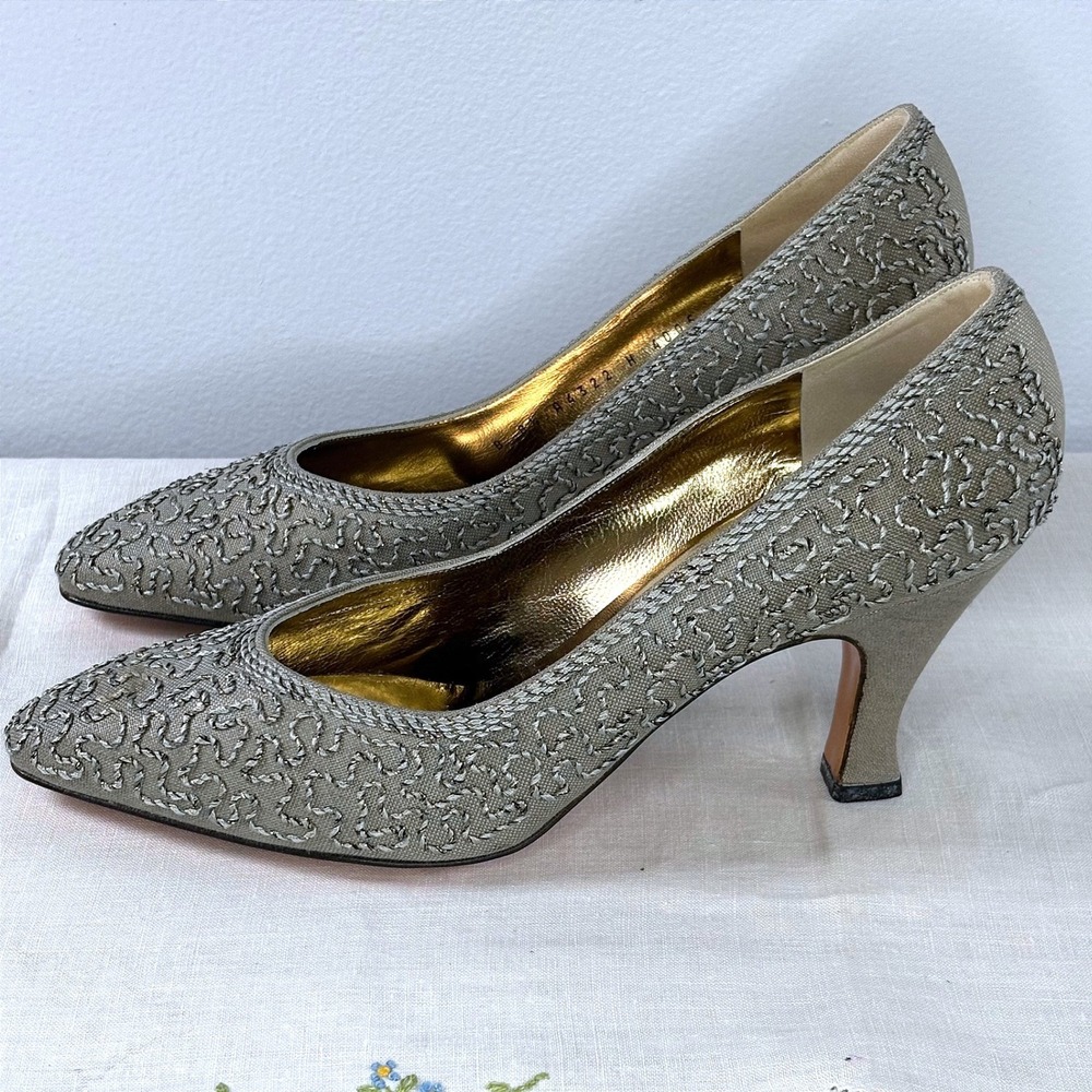 Bruno Magli Womens 8.5 B Champagne Silver Soutache Embroidered Pumps NO BOX